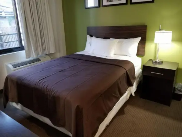Hillside Hotel 7